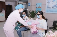 致敬抗疫逆行者，刘苏冰教授为5名抗疫英雄 “摘镜”
